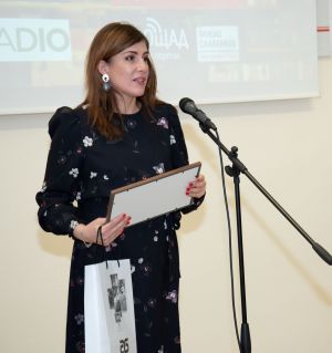 bTV            1 